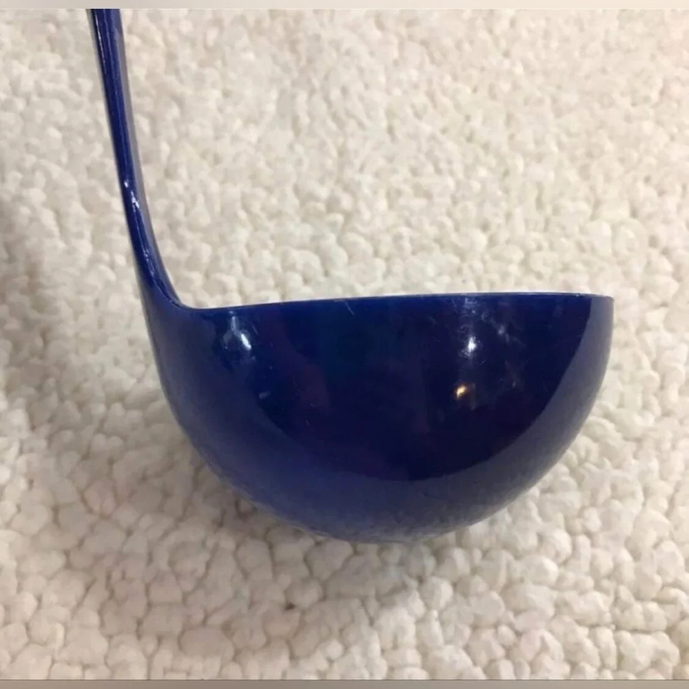 Tupperware Blue Serving Ladle Large Soup Stew Chili Sauce Spoon 13” Length